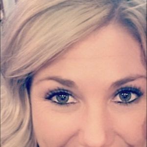 Meet your Posher, Ana